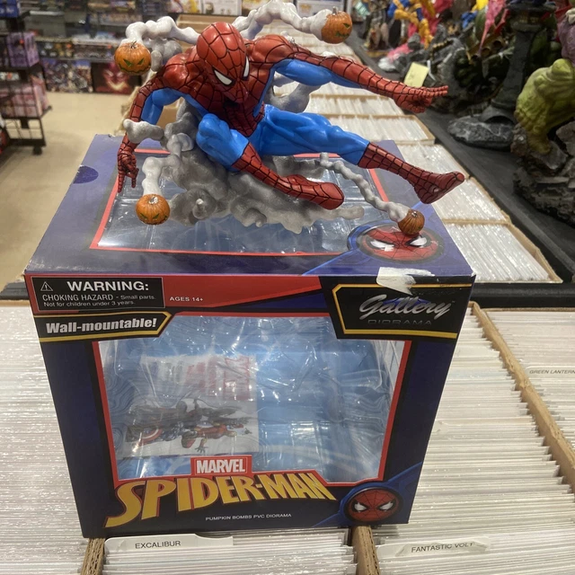 Gallery Diorama Diamond Select Toys Marvel Pumpkin Bomb Spider-Man PVC Figure