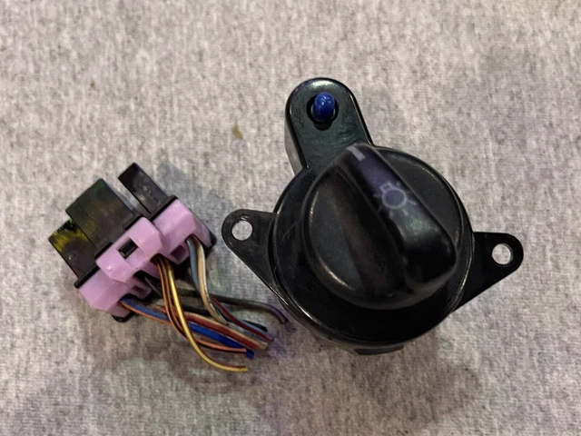 1995-2001 Ford Explorer Headlight Switch Knob – Black OEM Replacement