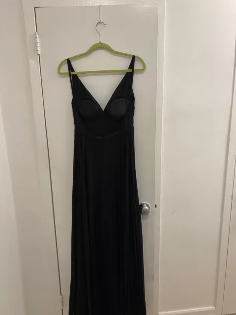 Laundry by Shelli Segal Backless Pleated Black Gown Size 6