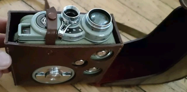 EUMIG C3 m CAMERA 8mm AVEC ACCESSOIRES ET SACOCHE EN CUIR FONCTIONNE