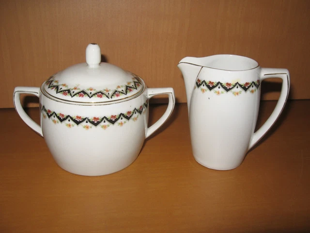 Zuckerdose und Milchkännchen