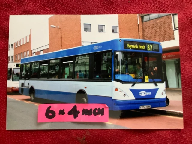 LONDON BUS PHOTO B/W METROBUS 374 Y374 HMY Route 87 HAYWARDS HEATH.