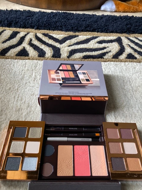 Laura Mercier Master Class Artistry In Light Holiday Illuminatons Edition SetNIB Laura Mercier Master Class Artistry In Light Holiday Illuminatons Edition SetNIB