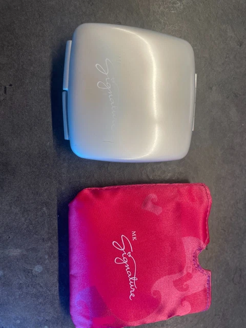 Espejo de viaje compacto Mary Kay Signature con bolsa rosa ~ lados regulares y de aumento