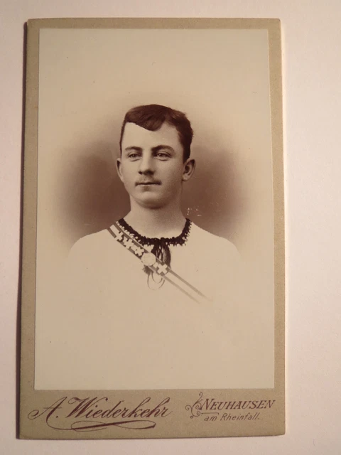Neuhausen am Rheinfall - Turner ? Turnerschaft ? junger Mann Band / CDV Schweiz