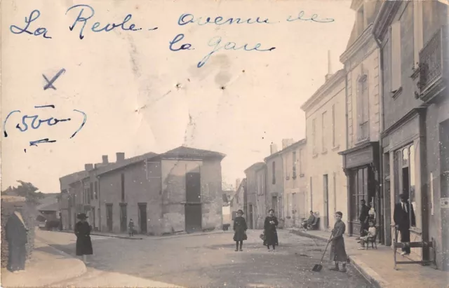 Cpa 33 Carte Photo Situee A La Reole Avenue De La Gare