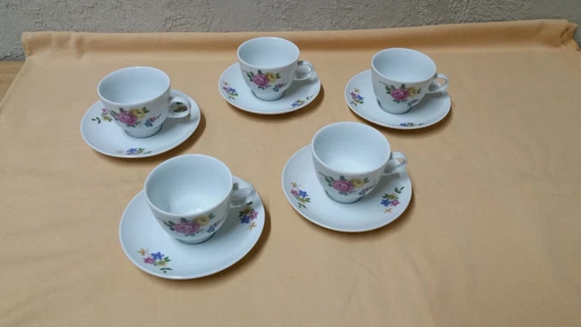 5 kleine Mokkatassen mit Untertasse, Colditz Porzellan, DDR