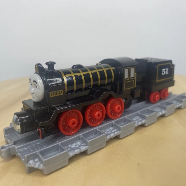 Hiro Tank Engine Rusted THOMAS THE TANK Engine Take and Play Engine HIRO and TENDER £10.99 ...