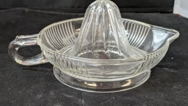 Vintage Clear Glass Hand Juicer Reamer Lip Handle Rib Design Citrus Lemon Lime