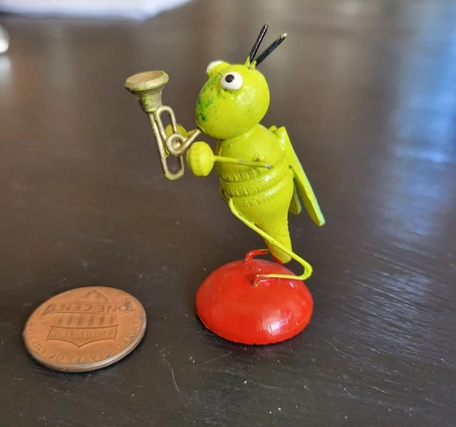Vintage Carved Wood GRASSHOPPER BUG BAND Miniature 