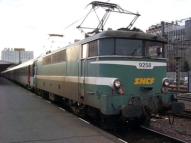 Locomotive électrique Roco BB 9258 SNCF époque 4 – Échelle HO – Modèle Unique Traverses Renforcées