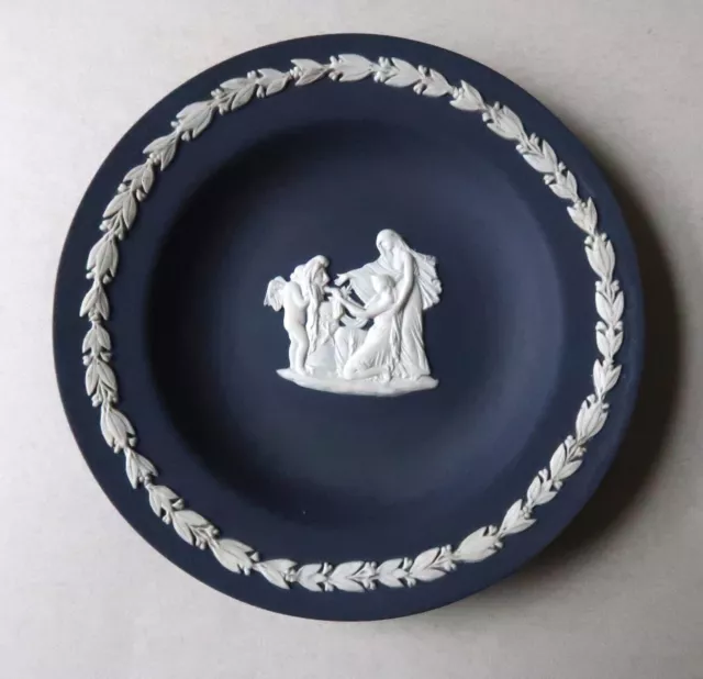 Vintage 11cm Wide Wedgwood Dark Blue & White Jasper Ware Decorative Plate