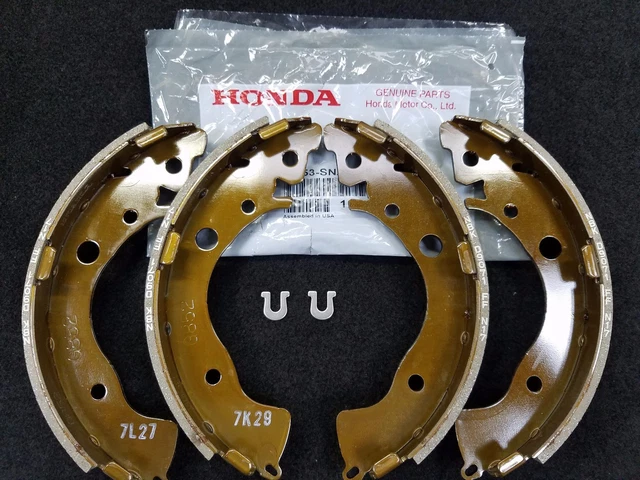 New Set Of Genuine Honda Rear Brake Shoes 43153-Sna-A01 43153-Sna-A02