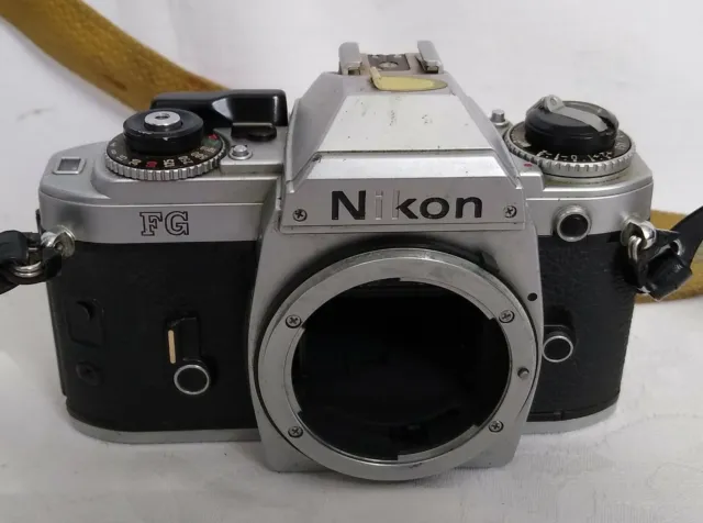 Nikon FG 35mm Film SLR Camera Body Silver Manual / Auto Vintage Retro Pro Japan