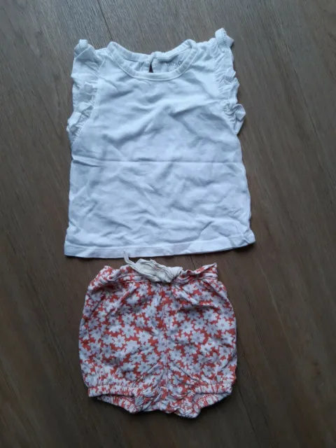 Baby GAP Girls 3-6 Months Ivory Summer Top And Rust Floral Shorts Set.Worn Once