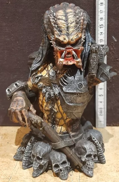 Palisades Predator 2 Elder Mini Bust Limited 3442/4000 Roma