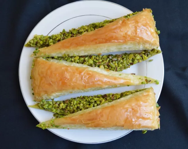 Turkish Baklava Pistachio Carrot Slice Baklava Turkish Dessert Sugar Baklava 1kg