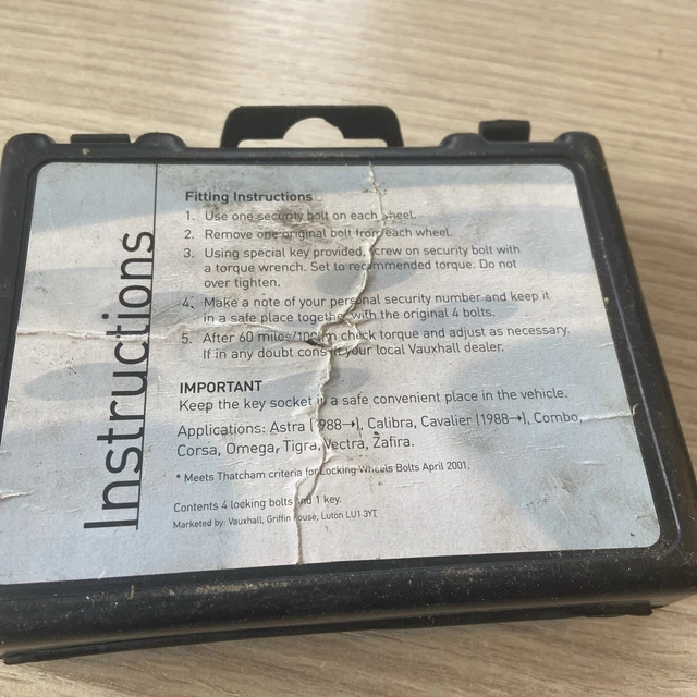 VAUXHALL CORSA ASTRA Zafira Tigra Locking Wheel Nut Set 93173882 Code L