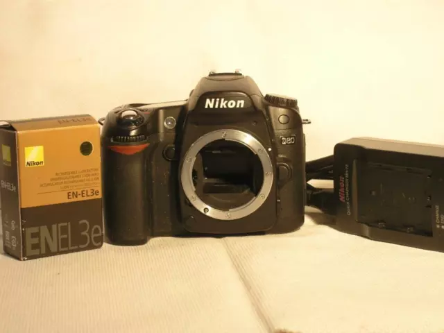 Nikon D80 10.2MP Digital SLR Body With Battery And Charger AS IS
