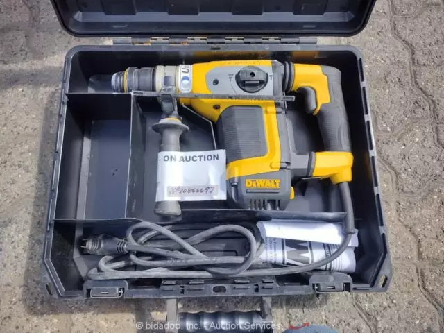 2018 Dewalt D25416 Corded Electric SDS-Plus Combination Masonry Drill bidadoo