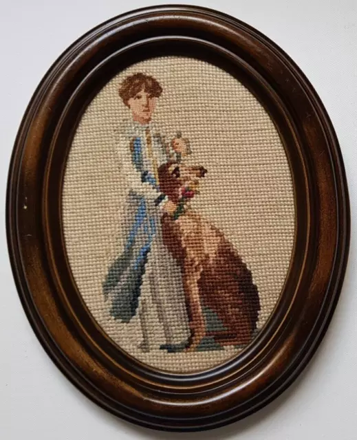 Gobelin Nadelstich Stickerei Bild mit einer Frau mit Hund aus dem 18. Jhd. Vtg