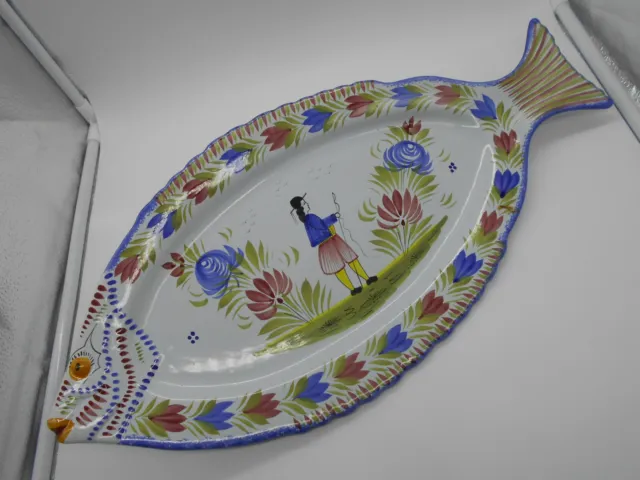 49 Cm GRAND PLAT A POISSON DÉCOR BRETON EN FAIENCE DE QUIMPER HB HENRIOT