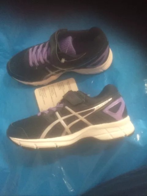 Asics Trainers Pre Galaxy 8 PS size Kids /Tots size 10  new in box mams QUALITY