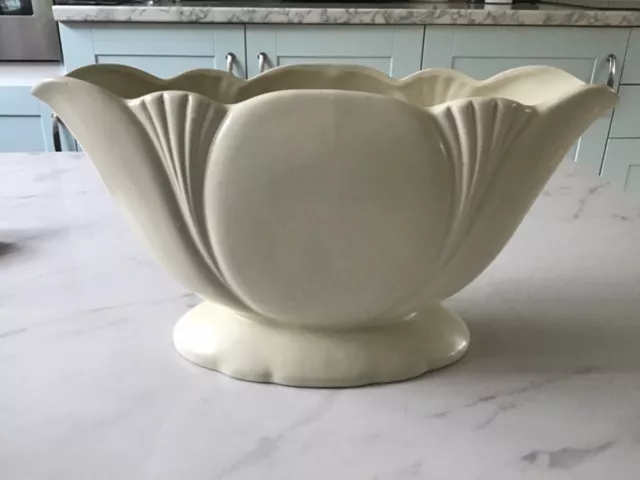 DARTMOUTH POTTERY - VERY LARGE CREAM - MANTLE VASE WITH NETTING - 18 cm x 34cm