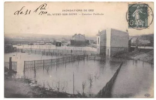 Cpa 94 Vitry Sur Seine Inondation Carrefour Faidherbe