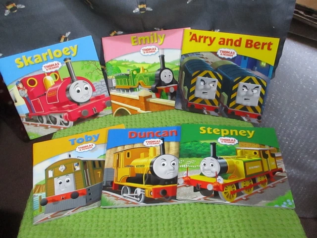 THOMAS & FRIENDS Book Bundle X 8 Books Thomas The Tank Engine Paperback ...