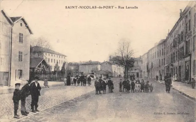 Cpa 54 Saint Nicolas De Port Rue Laruelle
