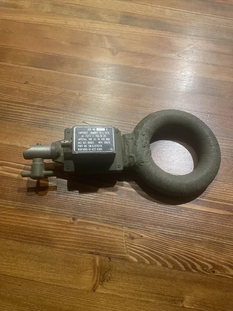Vietam Era Radio Antenna Loop Military sm-d-879216
