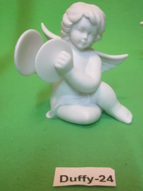 Kleiner weißer sitzender Engel mit Becken 6 cm von Rosenthal