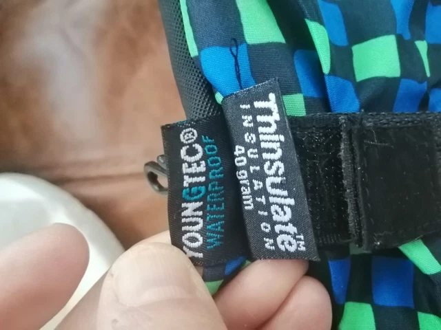 childrens ski mittens size 5.5 for age 11-14 approx. vgc 5