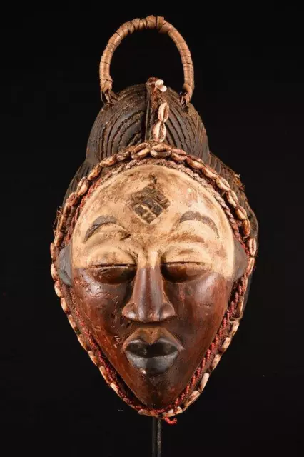 21757 A Primitive African Punu Mask Gabon