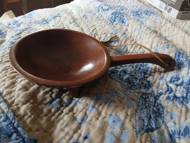 Vintage MUNISING~8.5” Footed Brown Wooden Bowl w/ Handle Hang & 3 Peg Feet