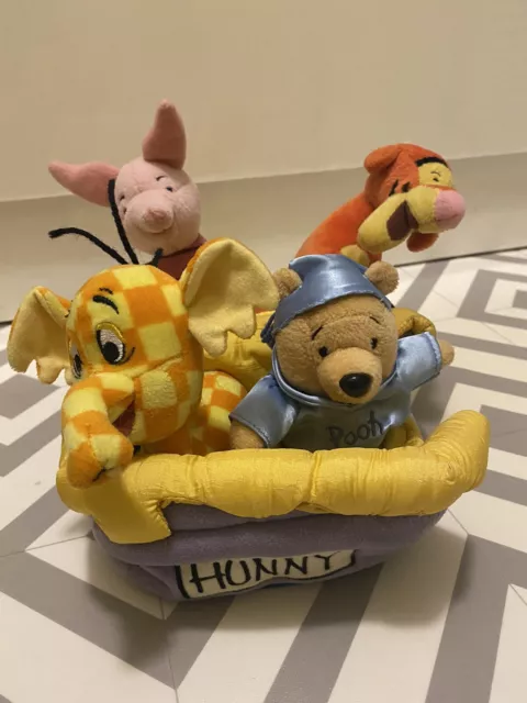 Disney Soft Toy Plush Winnie The Pooh And Friends Exclusive To Walt Disney World