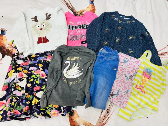 Girls Age 4 - 5 Clothes Bundle Inc Christmas Jumper Top Dress Jeggings