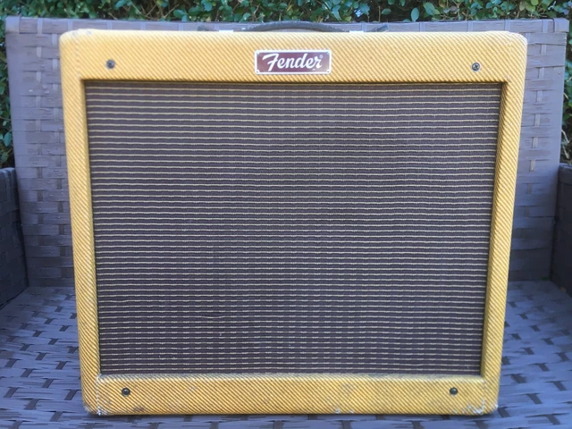 Fender Blues Junior Lacquered Tweed Valve Guitar Amplifier + Fender Cover