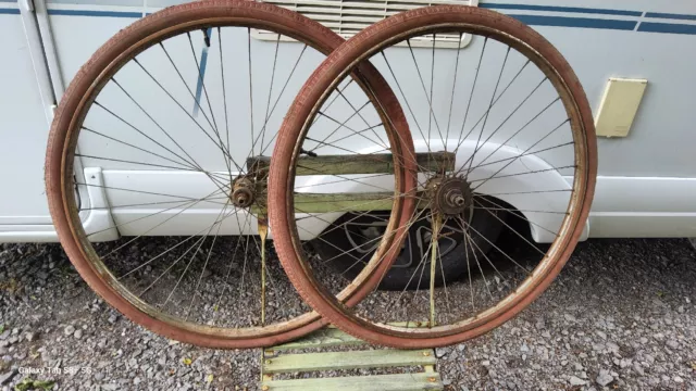 Ancienne Paire De Roues -Chapeau De Gendarme 650B - Velo Ancien Terrot 1920-1930