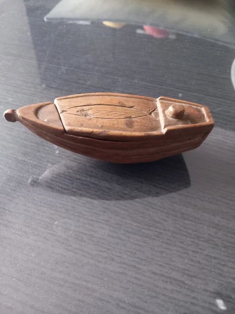 Tabatiere En Bois Sculpte Art Populaire Rare Tababatiere De Pecheur  Marin