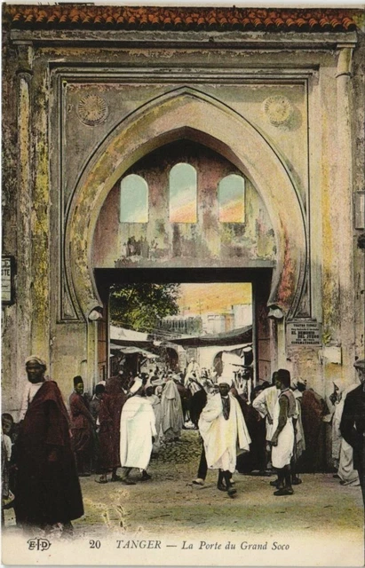 CPA AK MAROC TANGER La Porte du Grand Soco (31740)