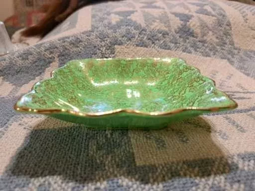 Midwinter Porcelon Burslem green and gold dish Made in England