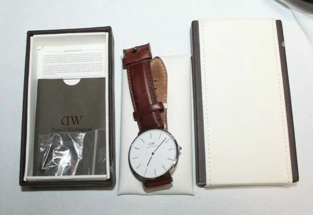 MONTRE FEMME DANIEL Wellington Classic St Mawes argent 40 mm cuir