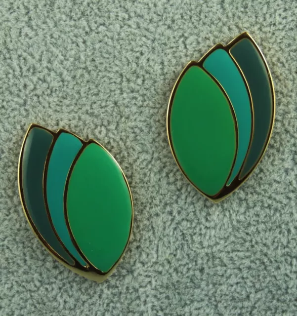 Unsigned 1987 Vintage Avon Paradise Colors 3 Shades of Enamel Pierced Earrings