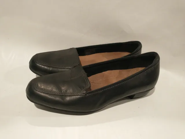 Clarks Artisan Timeless Black Leather Slip On Ladies Shoes 26085130 Size 7 W