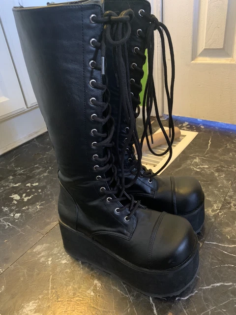 Demonia stomp you deals out platform boots
