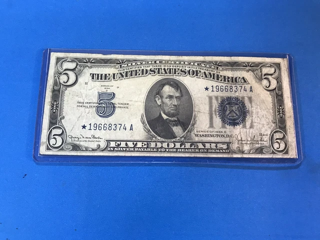 1934 D  $5 Five Dollar Silver Certificate STAR NOTE....Lot #6b