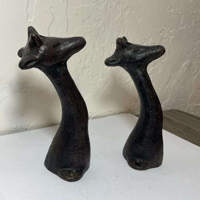{Set of 2} Cast Iron Giraffe Head Coat Hook Wall Hanger/Hanging Decor