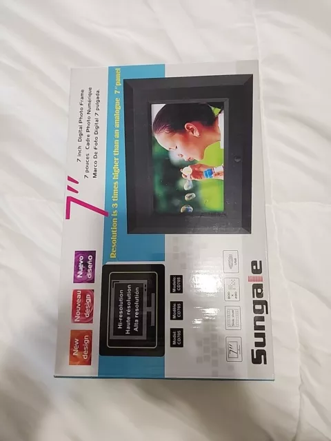 SUNGALE 7" DIGITAL PHOTO FRAME. Brand New Sealed. Great Affordable Gift.